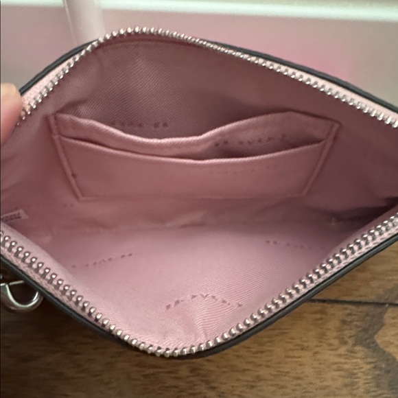 NWT Rare Coach Wristlet - Picture 3 of 3